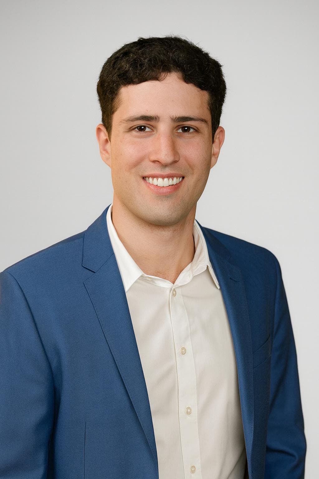 Portrait of Gabriel Cutler, co-founder and Chief Executive Officer of Holdyn